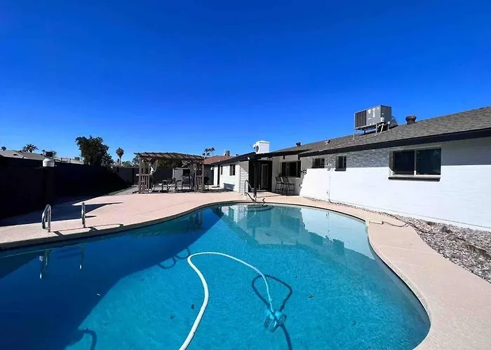 Stylish In The Heart Of W/ Private Pool Holiday home