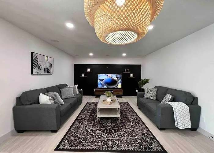 Holiday home Stylish In The Heart Of W/ Private Pool
