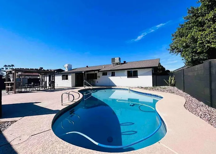 Stylish In The Heart Of W/ Private Pool Holiday home