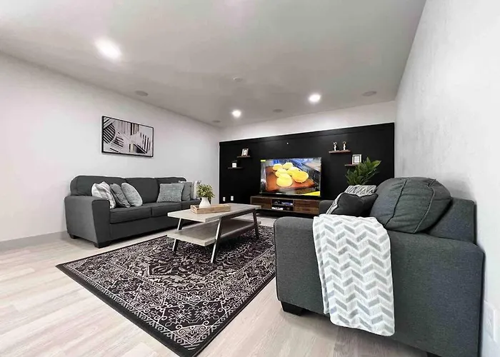 Holiday home Stylish In The Heart Of W/ Private Pool