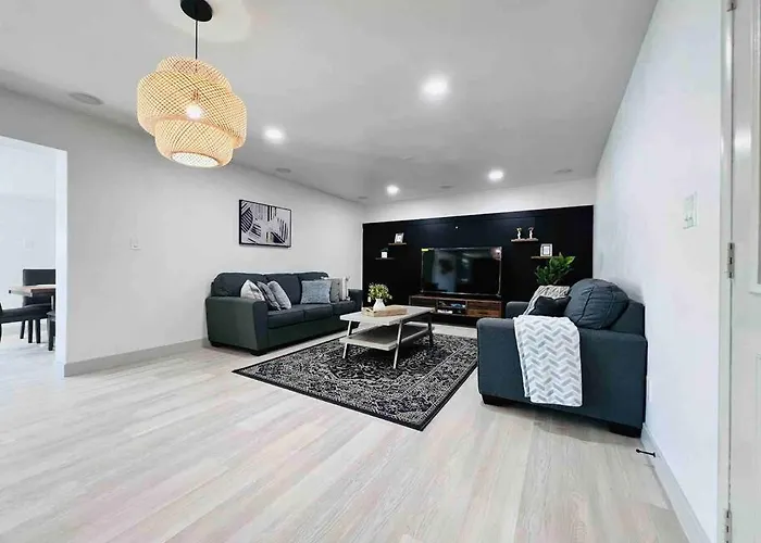 Holiday home Stylish In The Heart Of W/ Private Pool *