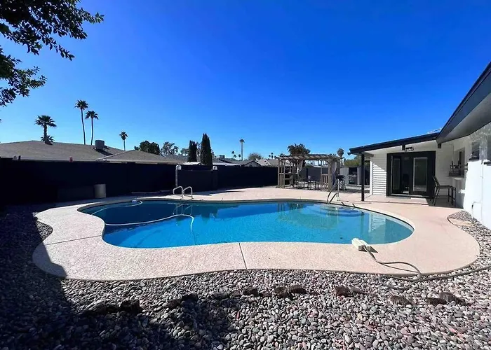 Stylish In The Heart Of W/ Private Pool *