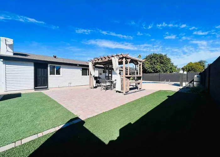 Stylish In The Heart Of W/ Private Pool * Tempe